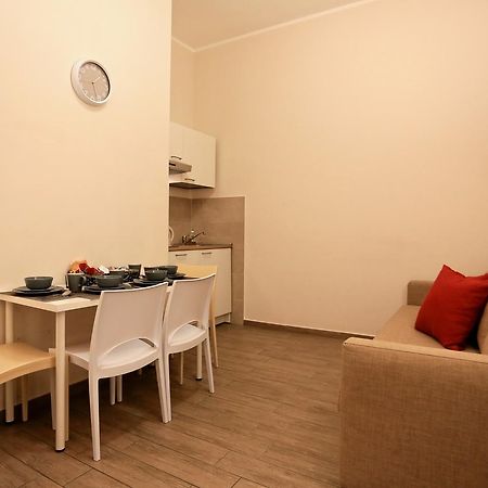 Apartcity Naples B&B 外观 照片